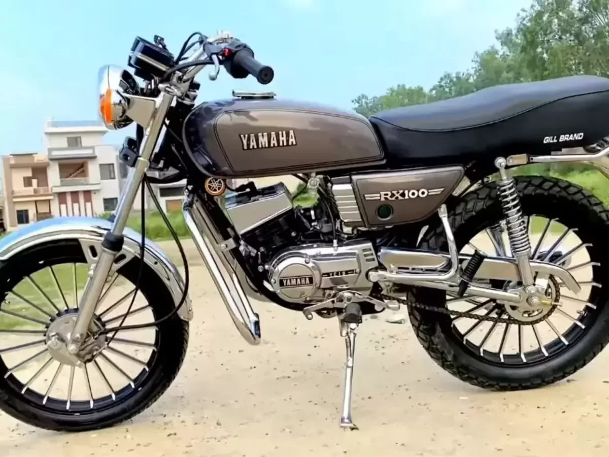 Reviving the Legend. FInally Yamaha RX 100 Returns with Royal Upgrades With All Old Glory