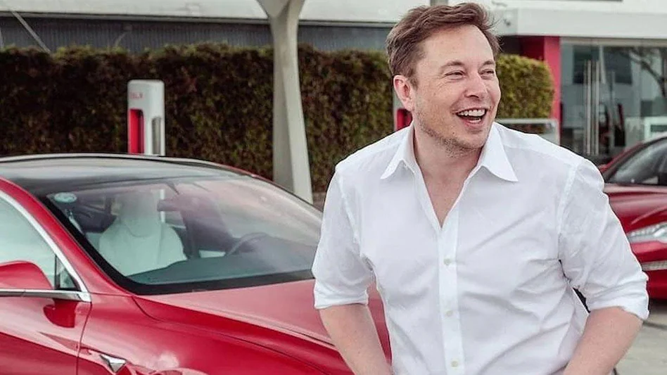 Elon Musk’s Unique Job Offer Earn ₹28,000 Daily Just for Walking to