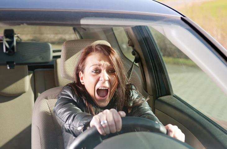 How To Control A Car Running At High Speed If Brakes Fail? You Will Never Die In An Accident 