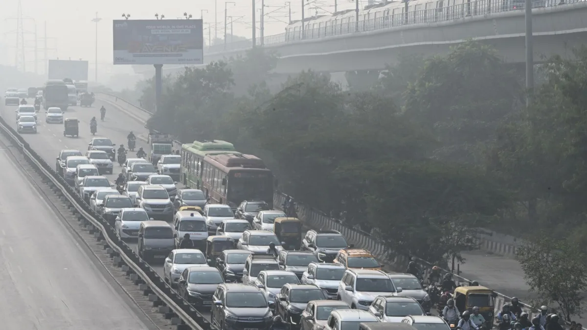 Delhi Government Seizes Over 2200 Vehicles To Tackle Air Pollution Delhi Government Seizes Over 2,200 Vehicles To Tackle Air Pollution .