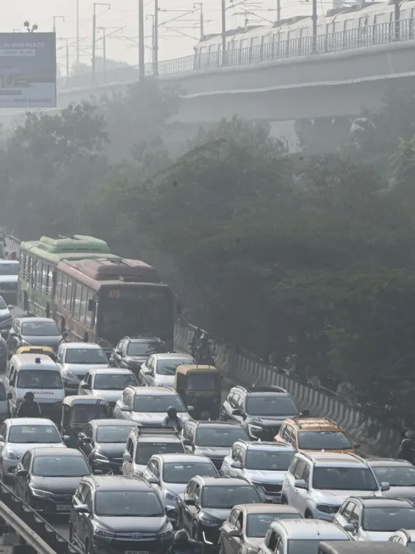 Delhi Government Seizes Over 2,200 Vehicles To Tackle Air Pollution .