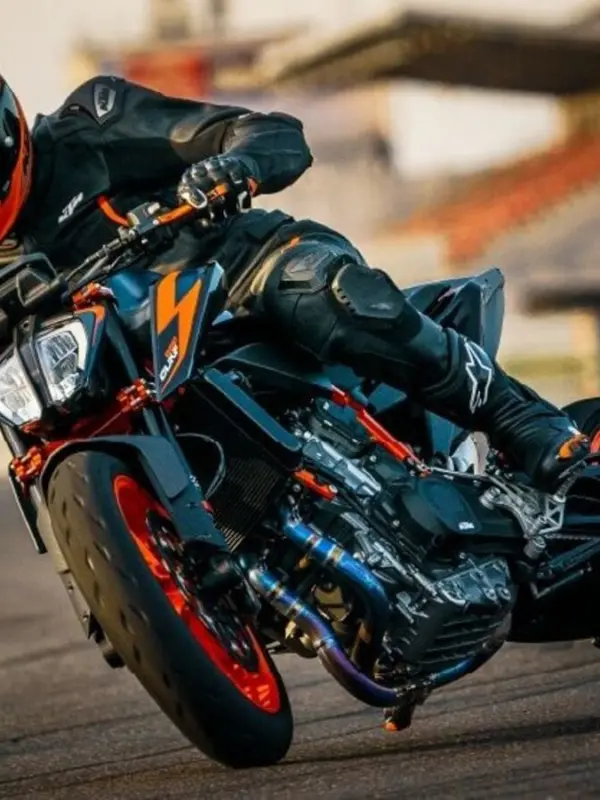 Ktm 890 Duke R: Key Highlights .