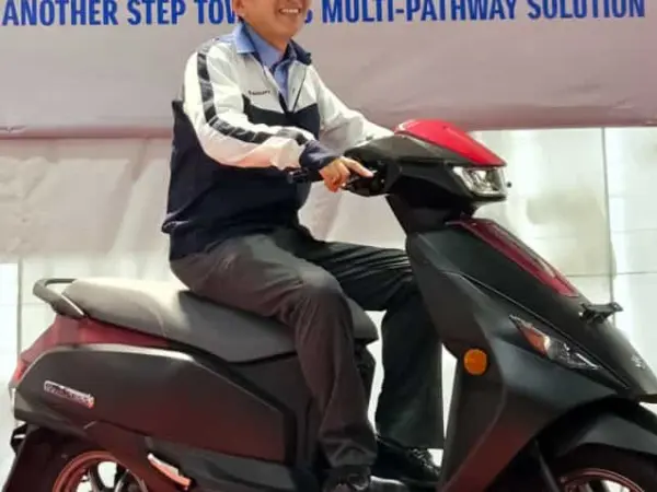 Suzuki’S E-Access Electric Scooter Hits Production With Top Features. Holidays For Ola Coming.