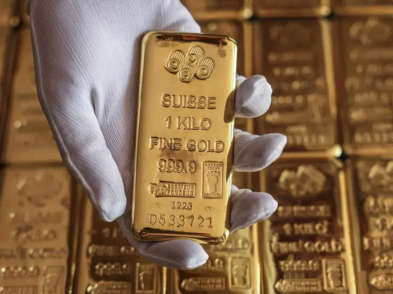 Canara Bank Gold Theft 59 Kg Gold Stolen From Govt. Bank. Share Fallen In Market. Check How You Will Be Affected By This.