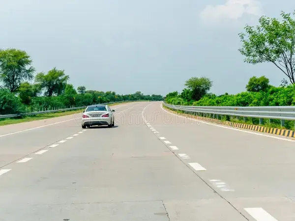 Delhi Agra Highway Service Road Closed Until 15 June From Mahindra Showroom To Ymca Chowk.