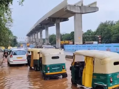 Delhi Weather Forecast: Light Rain To Continue For 4 Days. More Trouble On Roads To Come.