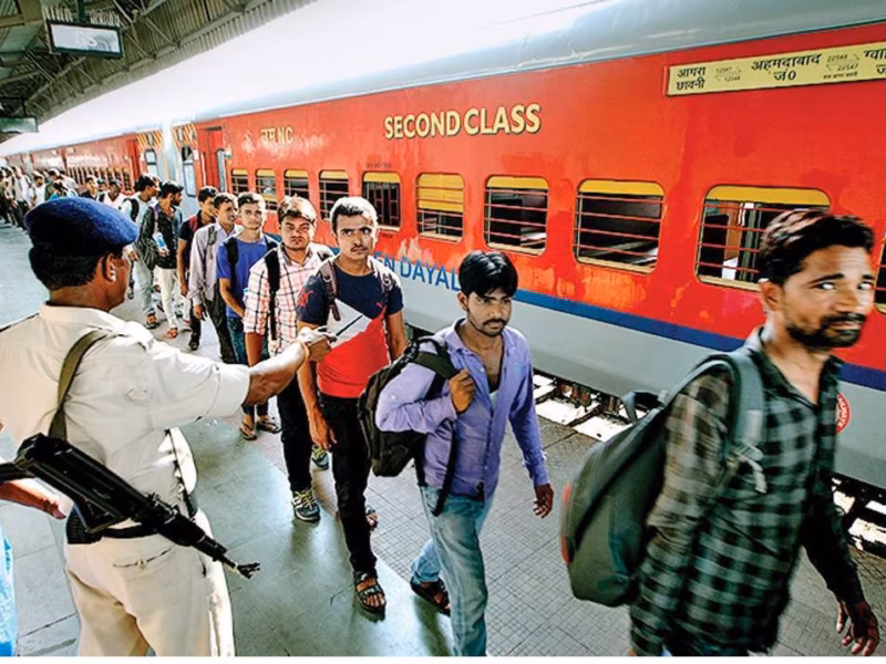 Indian Railways To Enforce Baggage Weight Limits Across Passenger Classes. Check Before Boarding Now.