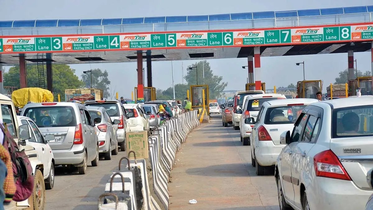 Toll Plaza Free Another Ncr Toll Plaza Now Free, Contract Canceled And Heavy Fine Imposed By Nitin Gadkari.