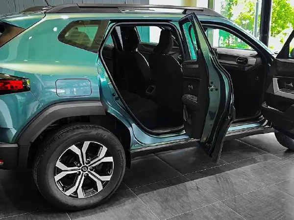 Renault Duster 2026 Launch: New Features, Bold Design, Multiple Powertrains, Starting Price ₹10–18 Lakh, Competes With Hyundai Creta. 2 Renault Duster 2026 Launch: New Features, Bold Design, Multiple Powertrains, Starting Price ₹10–18 Lakh, Competes With Hyundai Creta.