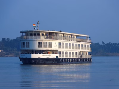 🌊 Delhi To Launch Yamuna River Cruise By December — Cafes, 90-Seat Vessel, And New Tourism Boost Coming Soon