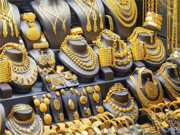 Gold And Silver Prices Rise Today Amid Weak Dollar; Gold At ₹1,20,637 And Silver At ₹1,47,404 On Mcx.