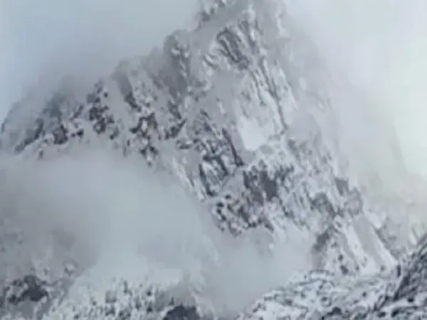 Severe Cold Hits Uttarakhand As Fresh Snowfall Blankets Badrinath And Kedarnath, Affecting Pilgrimage Amid Weather Changes