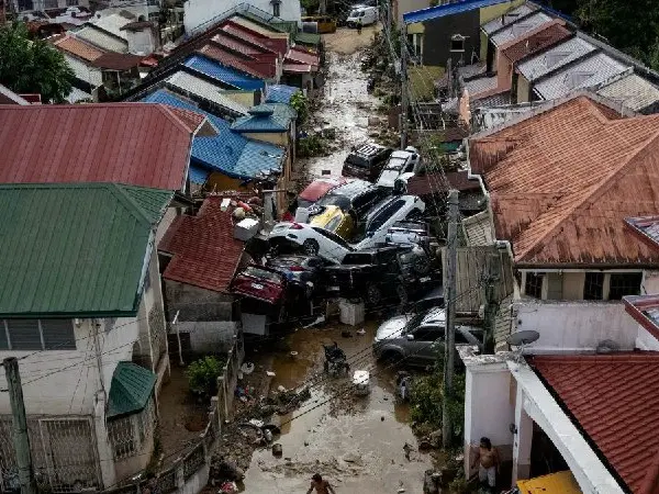 Typhoon Kalmegi Devastates Philippines, Leaving 241 Dead And 350,000 Displaced; Vietnam Braces For Impact As Storm Strengthens